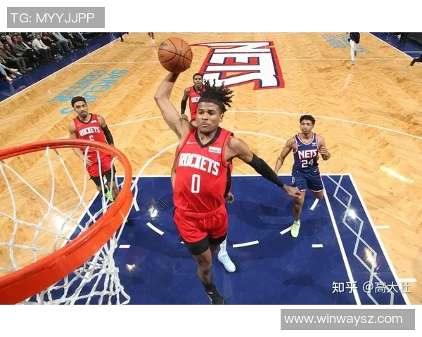 杰伦格林如何在NBA赛场上展现出色的个人能力与团队合作精神