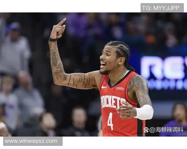 火箭队与热火队激战正酣NBA赛场精彩瞬间回顾与分析