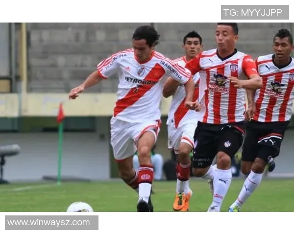 河床对阵巴竞技精彩文字直播全程回顾与赛况分析