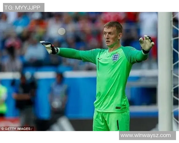 库尔图瓦的辉煌之路:从青涩小将到世界顶级门将的传奇历程 库尔图瓦的辉煌之路:从青涩小将到世界顶级门将的传奇历程